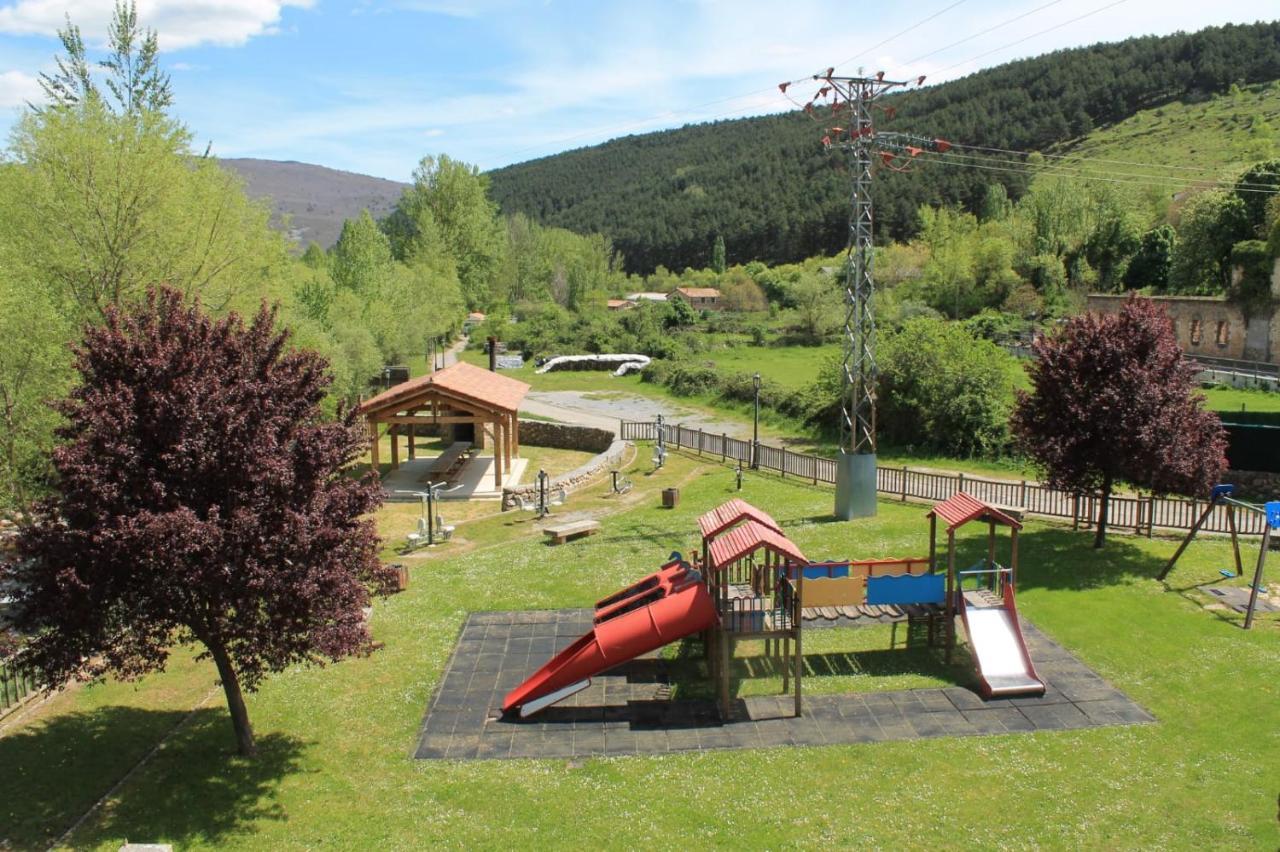 Cascadas de Puente Ra Villoslada de Cameros Exterior foto